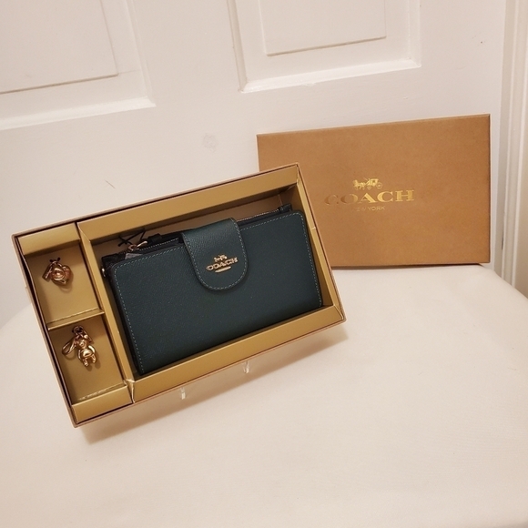 NWT Coach Forest Green Large Phone/Wallet/Wristlet - Picture 1 of 10